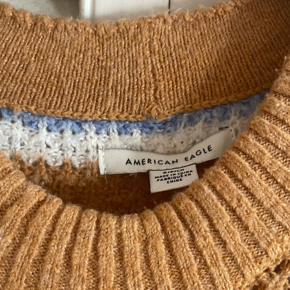 Brown sweater with blue and white lines - Picture 4 of 4